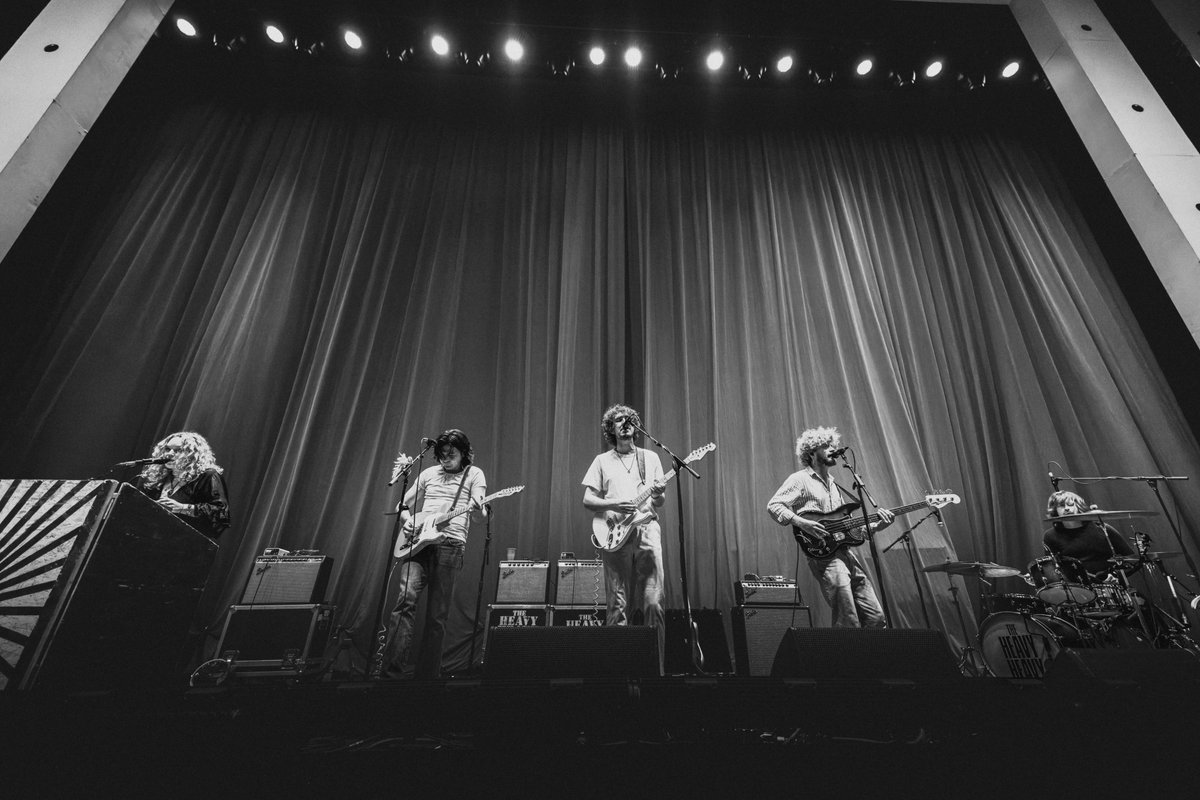The Heavy Heavy (@theheavyheavyuk) on Twitter photo Tickets are on presale now for our Durham show on September 24th at <a href="/motorcomh/">Motorco Music Hall</a>. π Sign up for the presale code at laylo.com/theheavyheavy/β¦
πΈ Jacob Rowens Tickets are on presale now for our Durham show on September 24th at <a href="/motorcomh/">Motorco Music Hall</a>. π Sign up for the presale code at laylo.com/theheavyheavy/β¦
πΈ Jacob Rowens