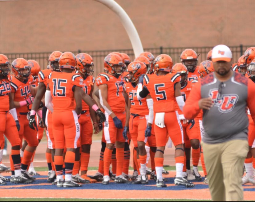 JamirDuncan25's tweet image. Had a great time at Lincoln University 7on7 tournament went undefeated today ! @CoachtanQ @RailsplittersFB @CoachDuke745 @CoachHak6 @FreshdaBarber5