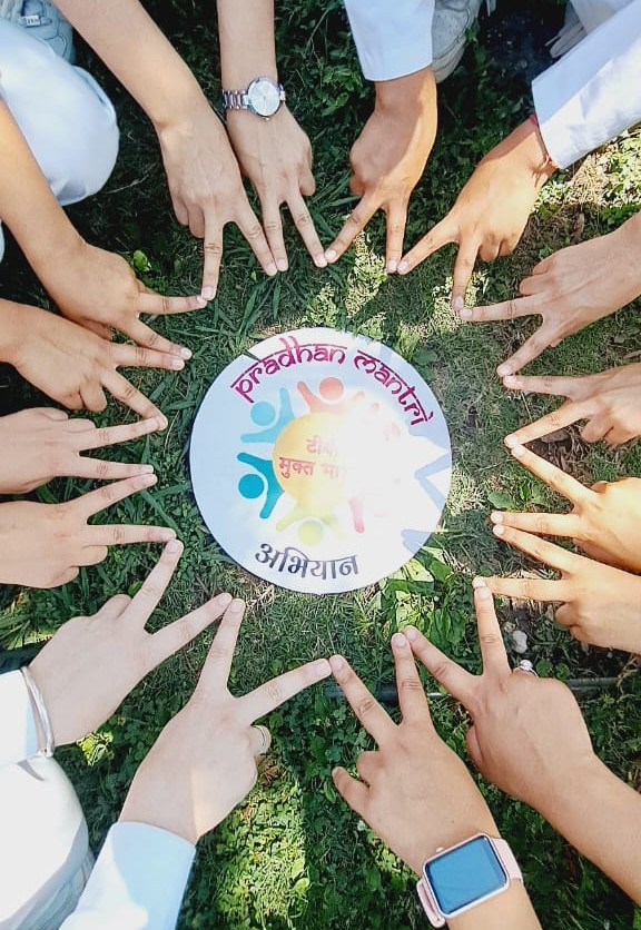 dtohpkgr's tweet photo. ⏯️A united NTEP team &amp; partners that value collaboration, confidence, teamwork &amp; collective ACSM in carrying forward important mandate of open dialogues for #TBMuktBharat 🫁

🎯Let’s speak up 2 accelerate #EndTB efforts 💬
When we talk openly, we:
✅ Dispel stigma
✅ Build trust https://t.co/5oO4YQInKa