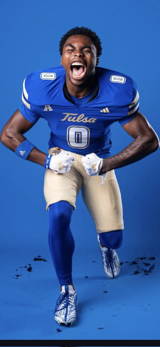 KeilanKc's tweet image. We had an amazing Official Visit this past weekend @TulsaFootball
Thank you to the staff and coaches. We are 🔐 in🌀🌀
@TeamKamMartin @CoachTreLamb9
@GoldenHurricane @Switz @HuttoHS_Fball @Coach_ro2 @CoachEReinhart @CoachBRobbins @MikeRoach247 @RivalsFriedman