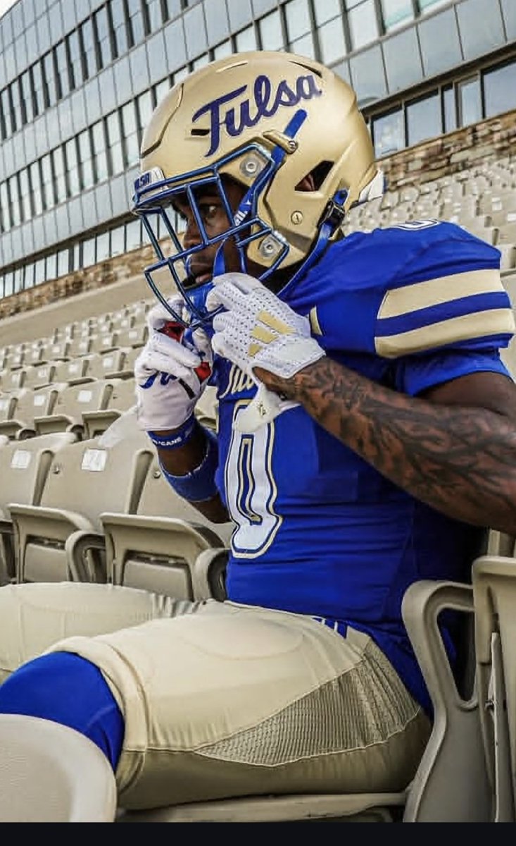 KeilanKc's tweet image. We had an amazing Official Visit this past weekend @TulsaFootball
Thank you to the staff and coaches. We are 🔐 in🌀🌀
@TeamKamMartin @CoachTreLamb9
@GoldenHurricane @Switz @HuttoHS_Fball @Coach_ro2 @CoachEReinhart @CoachBRobbins @MikeRoach247 @RivalsFriedman