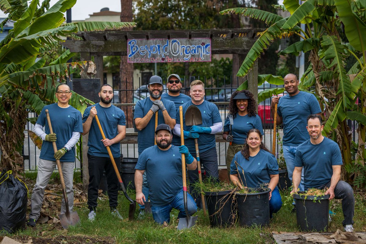 At Umpqua Bank, we’re not afraid to get our hands a little dirty. This recent volunteer outing took place in the LA area at Urban Mini Farm!

🌱 Grow with us. Follow along for more uplifting, community-driven stories!

Member FDIC