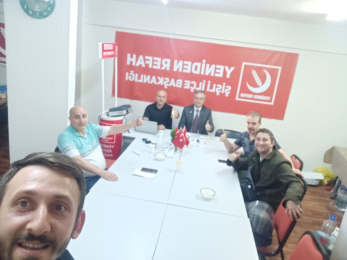 Haftalık ilçe toplantımızı ilçe sorumlumuz sayın Mustafa Atlı'nın katılımı ile ilçe başkanımız sayın Alaaddin Şahin'in riyasetinde gerçekleştirildi, alınan kararlar hayırlara vesile olsun