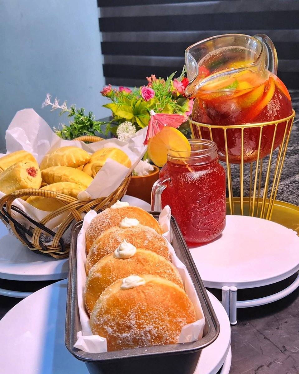 BakeSovise's tweet image. Learning how to make Nigeria pastries from us is the best. We teach you the perfect recipes.

Registration for pastry class is still ongoing. 

23rd June 2025

101 Ada George Road Portharcourt 

Whatsapp 08034738924 for registration details. 

See you in class

#baddo #kiddwaya