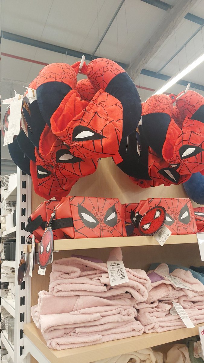 lele misses 창빈♡ 🫧 saw skz! ♡ tweet media