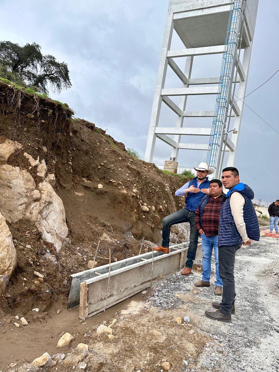 ✅ Con mucha alegría les comparto los avances del adoquinamiento de la Calle General Francisco de la Madrid, mejor conocida como la “calle del Cerrito”, en la Colonia Ignacio Zaragoza. 

Seguiremos trabajando por #LaTierraQueSoñamos⛰️