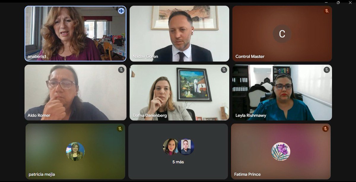 Hoy hablamos claro: Irán representa una amenaza real.
En conferencia de prensa con el embajador <a href="/Nadavgoren/">Nadav D. Goren🎗️</a> y la periodista israelí-uruguaya <a href="/JanaBeris1/">Jana Beris</a>, explicamos por qué Israel realizo la operación “Ascedente Leon” y por qué no puede quedarse de brazos cruzados.🇮🇱