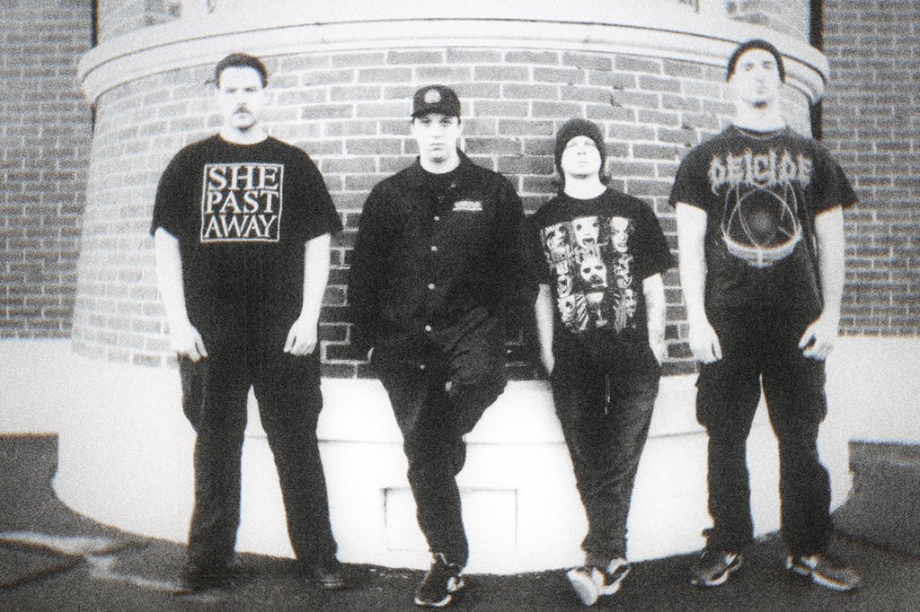 𝐕𝐎𝐌𝐈𝐓 𝐅𝐎𝐑𝐓𝐇 tweet media