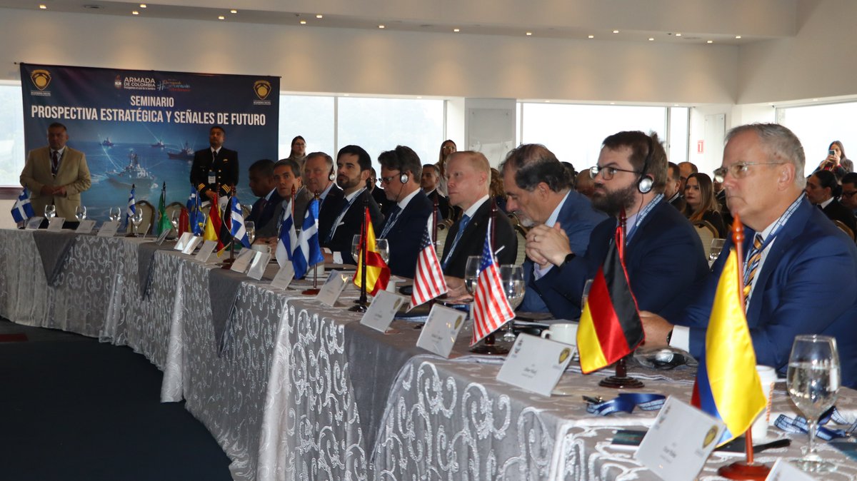 ANEES_ARC's tweet photo. #Hilo |🧭 Ayer dimos inicio al Seminario Internacional de Prospectiva Estratégica y Señales de Futuro, una cita clave para pensar la seguridad del mañana y el futuro marítimo de Colombia. https://t.co/pnZiRQxaAO