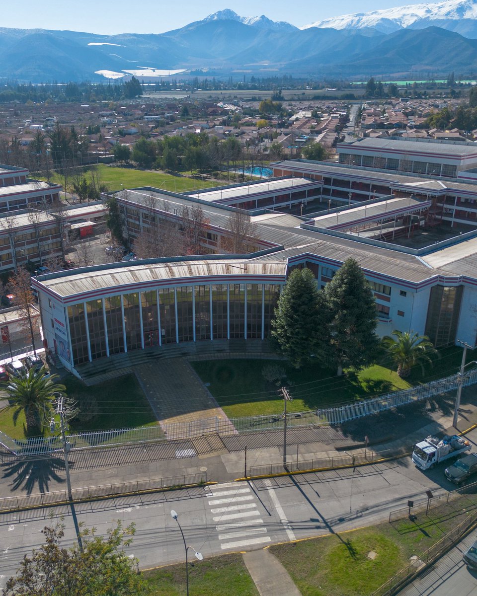 Nuestro Presidente, Miguel Ángel Mujica, suscribió el convenio que confirmó al Liceo Mixto de San Felipe en el primer Centro de Entrenamiento Olímpico educacional.

Más información: coch.cl/liceo-mixto-se…