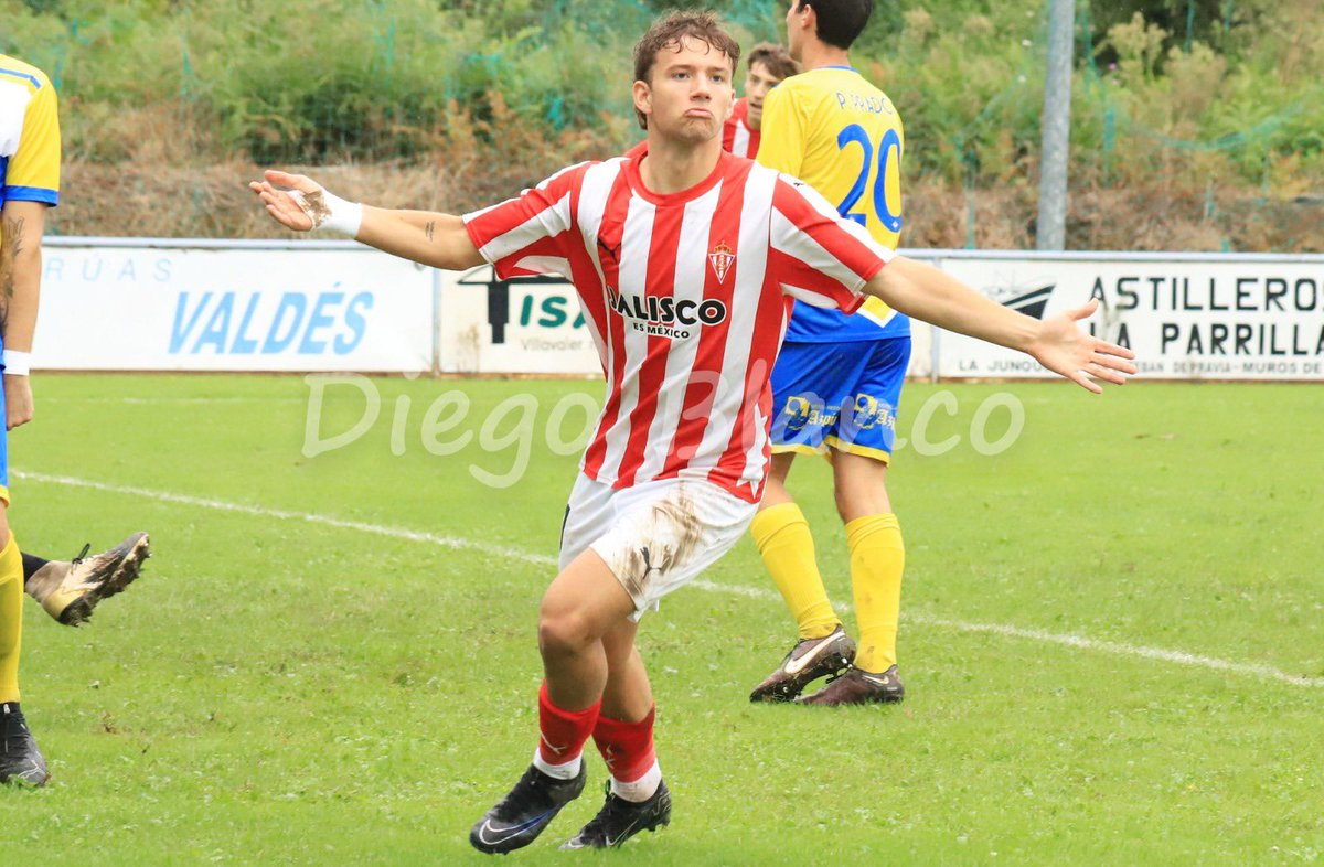 DiegoBlanco93's tweet photo. 👏🏻 ¡Mucha suerte, guaje! 👏🏻

El canterano del Sporting de Gijón, Dani Collado abandona la Escuela de Fútbol de Mareo a la que llegó hace 11 años, pasando por todas las categorías hasta finalizar su etapa juvenil, donde este año ha jugado 27 partidos, con 1.067 minutos y 4 goles. https://t.co/n6Lbj5Hq2q