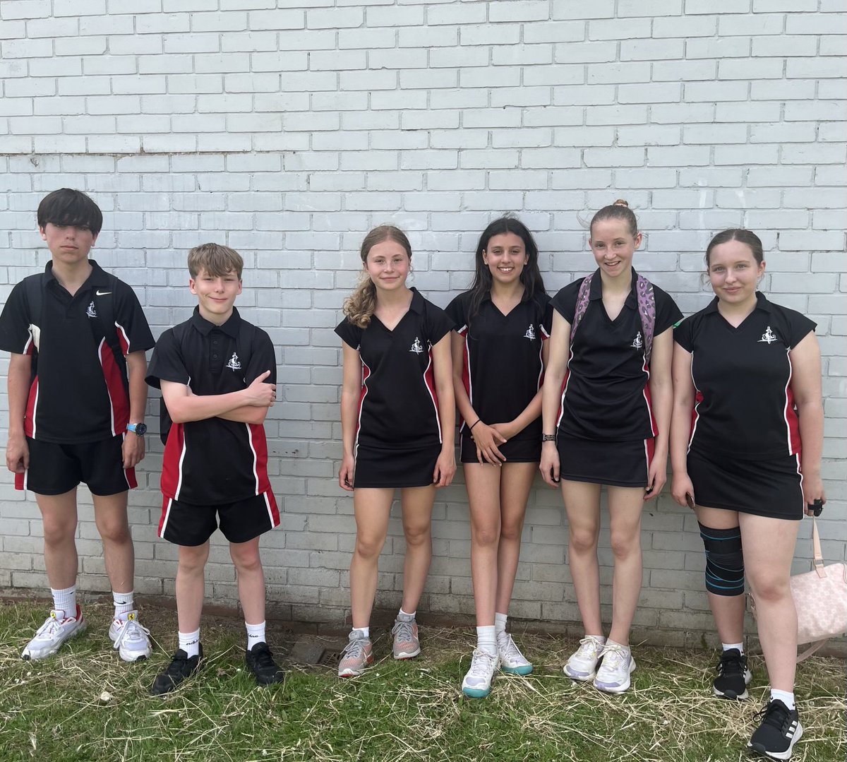 Brilliant effort today by our y9 students helping run St. Anne’s sports day in very hot conditions, they did this with students from ⁦south Hunsley, all students were a credit to their schools.