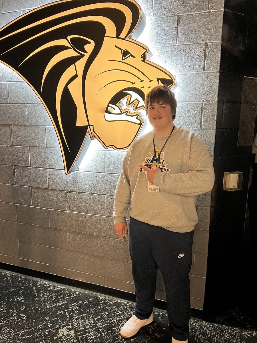 Player Spotlight Wednesday! Week three of summer goes to Senior Cayden Laubenthal! Cayden was off to a great start last year until his Junior season was cut short due to injury, but that didn’t stop Cayden from working hard all off season to have a great comeback senior season!