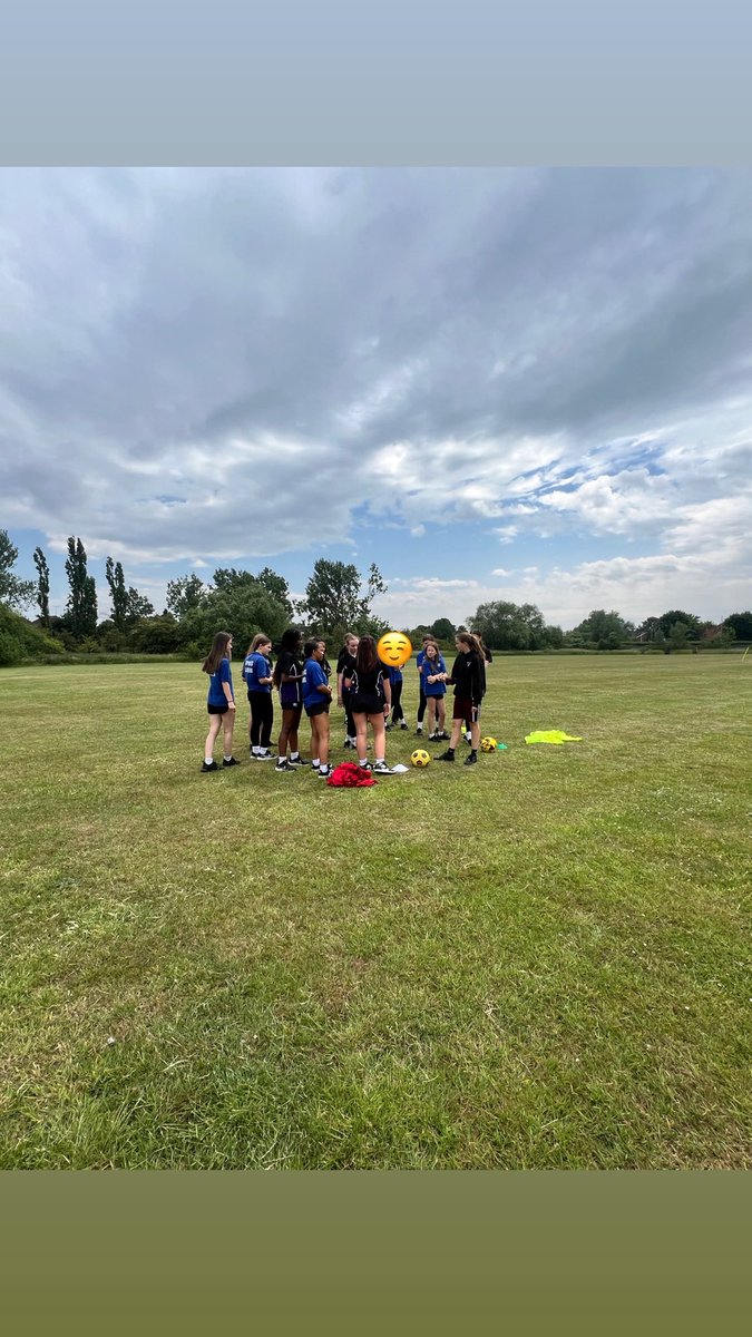 A number of girls into coaching sessions have been happening this term with excellent participation in the sessions from Gilbert Ingelfield students! 
The leaders and Miss Bygrave have throughly enjoyed working you and Mr Russo! Thank you for your help!⚽️☀️💪🏼