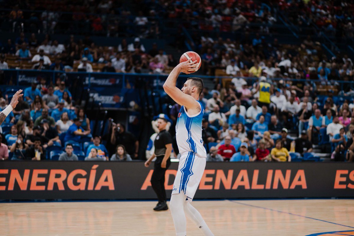DANILO GALLINARI (@gallinari8888) on Twitter photo Anoche estuvo 🔥! Nos llevamos la victoria! ¡A seguir a tope!
Last night was 🔥! We got the W! Let's keep this going!
<a href="/VaquerosBSN/">Vaqueros de Bayamón</a>
#VaquerosBSN Anoche estuvo 🔥! Nos llevamos la victoria! ¡A seguir a tope!
Last night was 🔥! We got the W! Let's keep this going!
<a href="/VaquerosBSN/">Vaqueros de Bayamón</a>
#VaquerosBSN