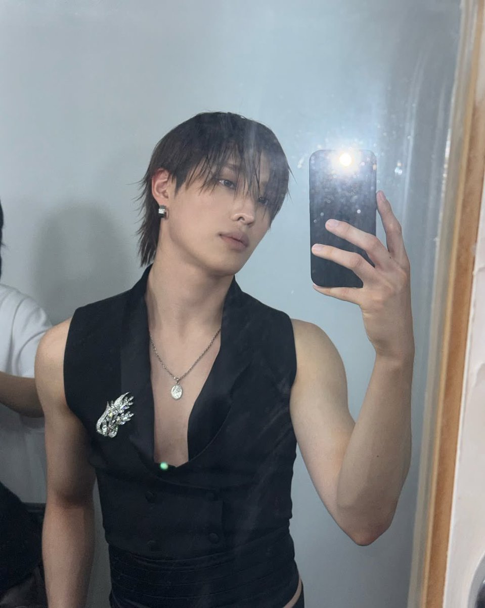jentopia's tweet photo. cuando digo q se me ha parado el corazón lo digo con toda la sinceridad like my jaw dropped dayum keetak 🫠 https://t.co/auUbpyjagp