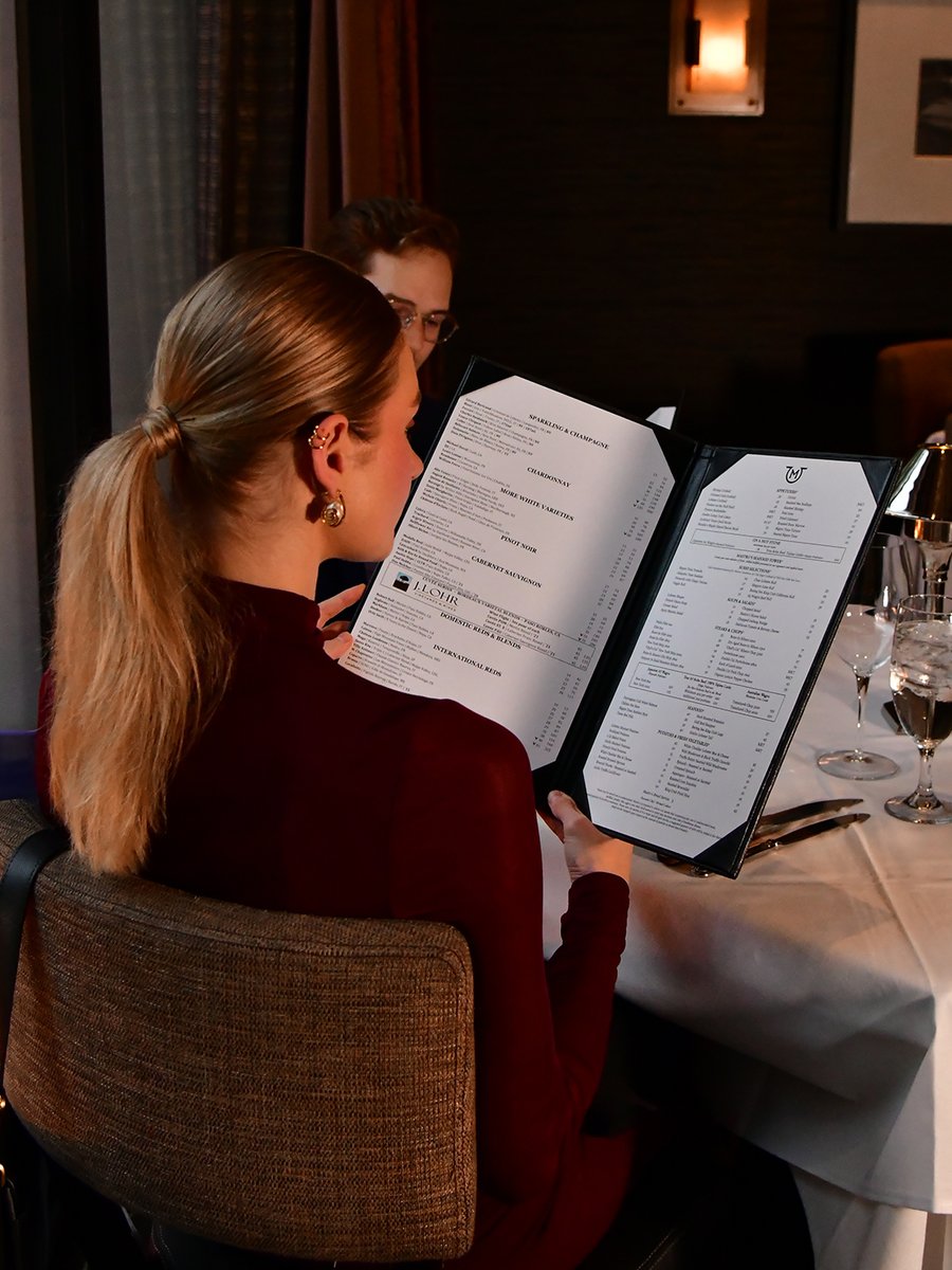 The menu is just the beginning. Unforgettable nights start at Mastro’s. ✨