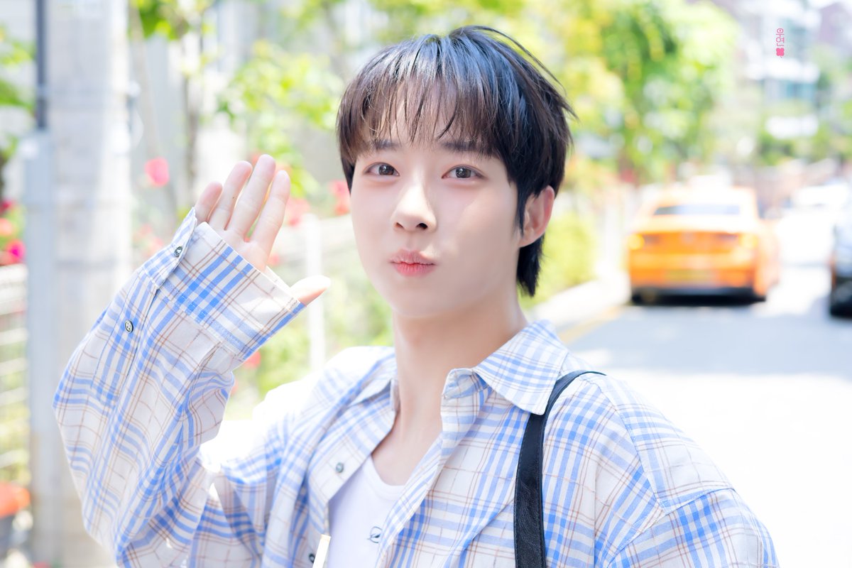 우연 tweet media