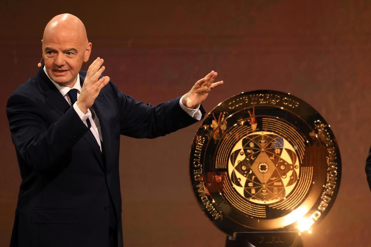El mundo te juzgó antes de tiempo, Gianni.

Cuánta razón tenías con el Mundial de Clubes.

Este nuevo torneo de la FIFA es pura magia. 

LA CLAVASTE EN EL ÁNGULO, INFANTINO.