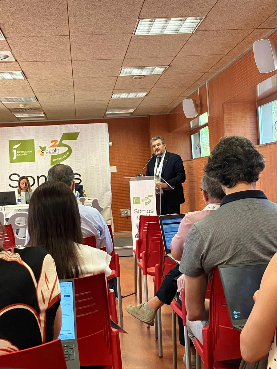 Los parques tecnológicos españoles se consolidan como motor de crecimiento:
✔️ Nº empresas alojadas: 6.000 (+1,6%)
✔️ 168.462 trabajadores (+4,4%)
✔️ Facturación: 31.576 M€ (+𝟵,𝟮%)
✔️ Inversión en I+D: 2.117 M€ (+𝟮𝟰%)
✔️ Empleados en I+D: 42.170 (+𝟵,𝟭%)
¡Bravo <a href="/APTE_es/">APTE</a>!