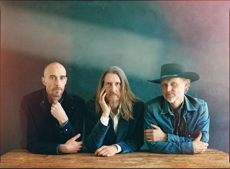 The Woods Brothers Share New Single And Video ‘The Trick’ in advance of their upcoming U.S. Tour.  Great song.  
rockandbluesmuse.com/2025/06/18/the…