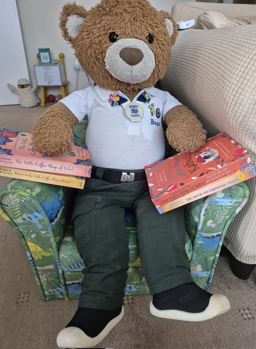 BDMed_Bear's tweet photo. Guys, are any of you readers? We stumbled across this #bookseries in a #charityshop &amp; oh my goodness, we love this! Such a beautiful story, so well told! #bearswithjobs #bookworm #avidreader #books #bookhoarder #secondhand #preloved  #DeborahRodriguez #TheLittleCoffeeShopOfKabul https://t.co/bt8SgohWlj