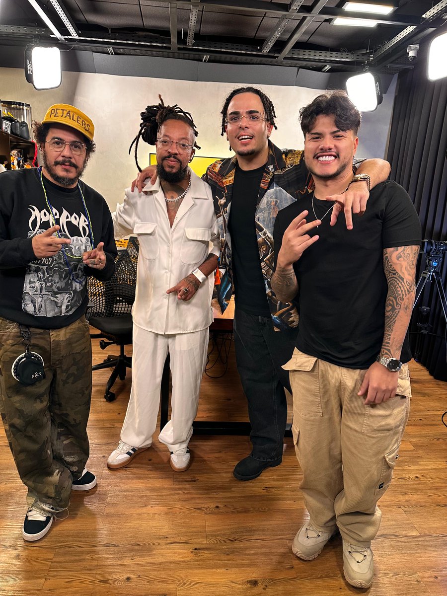 raelepronto's tweet photo. Ontem troquei várias ideias dahora com meu parceiro @Marcelodedois  no @Podpah !

https://t.co/7jZmE9v9QC https://t.co/JNqp2MjbOs
