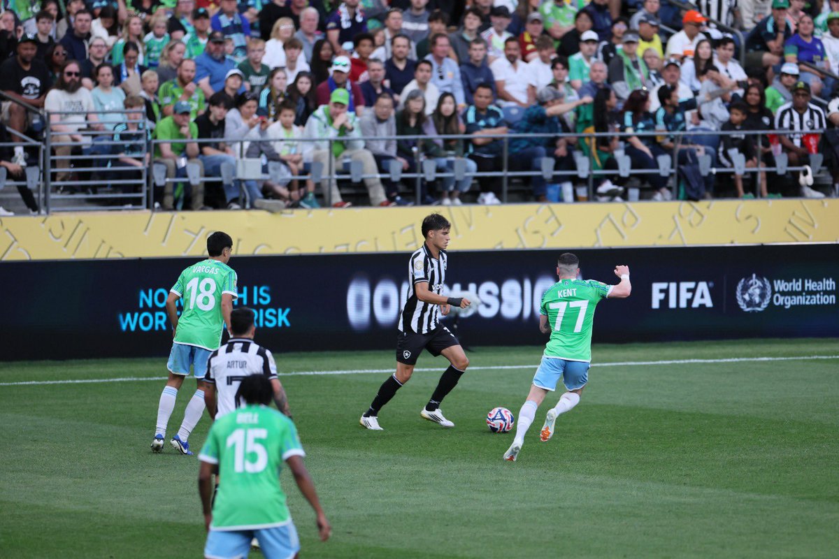 DrTedros's tweet image. Knowing the signs and symptoms of suspected #concussion and how to protect football players can help to make the game safer for all.

This is why @WHO and @FIFAcom continue the 'Suspect and Protect' campaign at the @FIFACWC to promote concussion prevention and response.