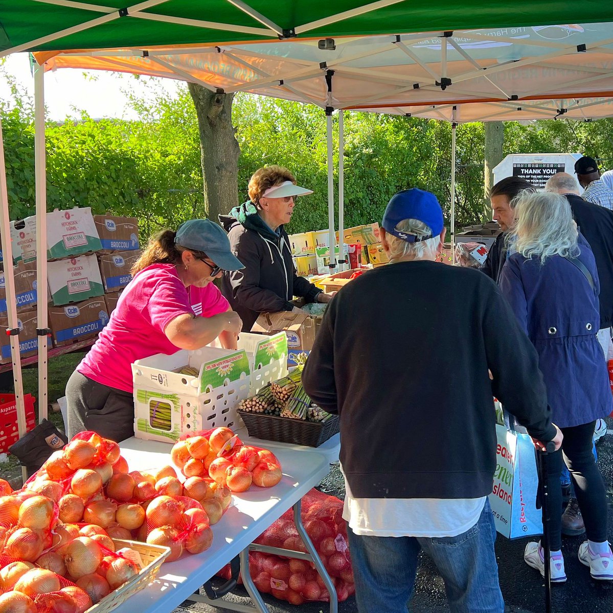 Long Island Cares (@longislandcares) on Twitter photo Fresh food. Real dignity. 🌽
We’re partnering with <a href="/PSEGLI/">PSEG Long Island</a> to host 2 FREE senior farmers markets this summer.
🗓 July 9 & Aug 6 | 9AM–12PM
📍 75 Davids Dr, Hauppauge
Tag a neighbor or share the love 🌟
#FarmersMarketLI #SeniorSupport #LongIslandCares #PSEGLI #FoodWithDignity Fresh food. Real dignity. 🌽
We’re partnering with <a href="/PSEGLI/">PSEG Long Island</a> to host 2 FREE senior farmers markets this summer.
🗓 July 9 & Aug 6 | 9AM–12PM
📍 75 Davids Dr, Hauppauge
Tag a neighbor or share the love 🌟
#FarmersMarketLI #SeniorSupport #LongIslandCares #PSEGLI #FoodWithDignity