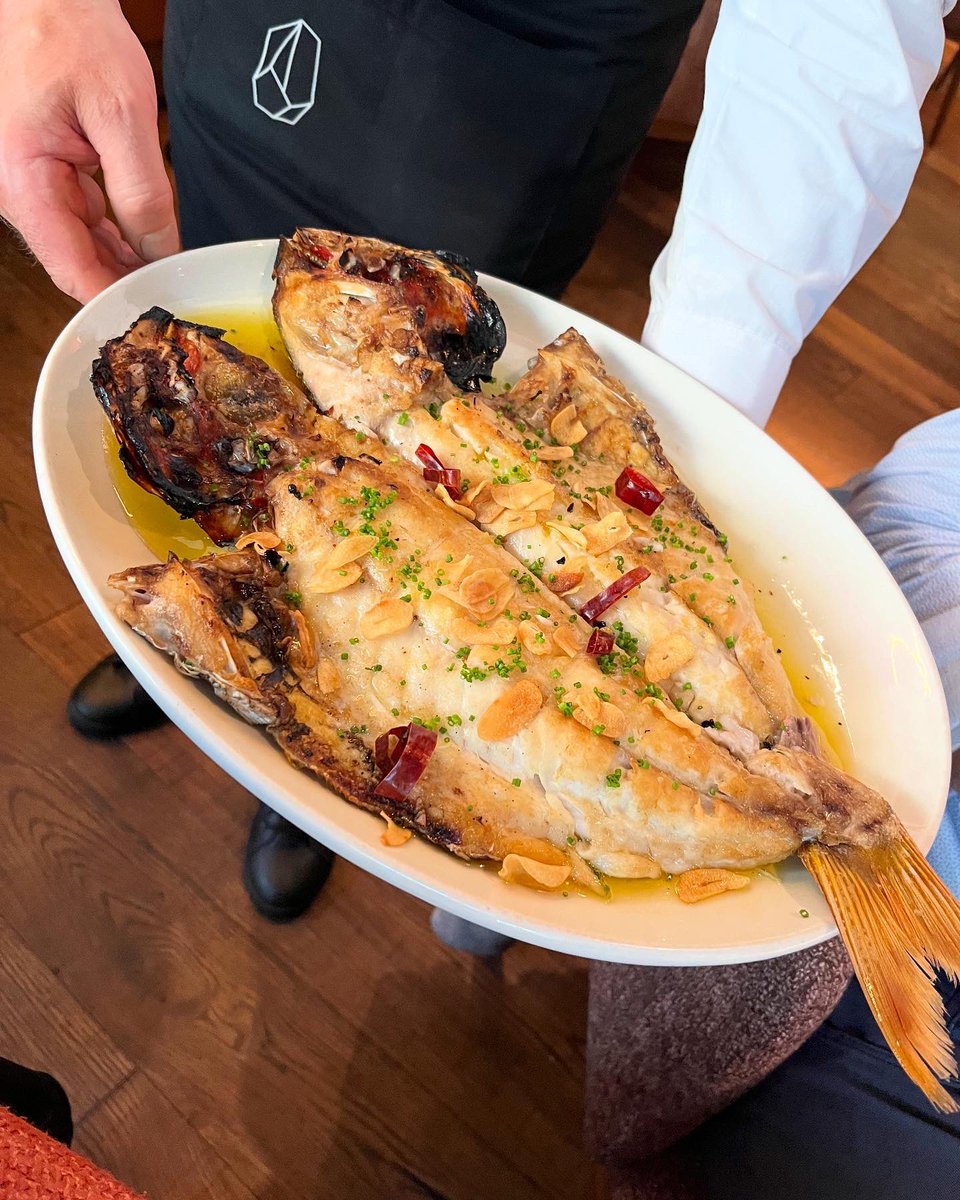 hangulowine's tweet photo. Rocacho Plaza, Madrid. 
🍷🐟🥩
#rocacho #vilaviniteca #calidoscopi #ossian #almacarraovejas #torello https://t.co/xj2AK905oU