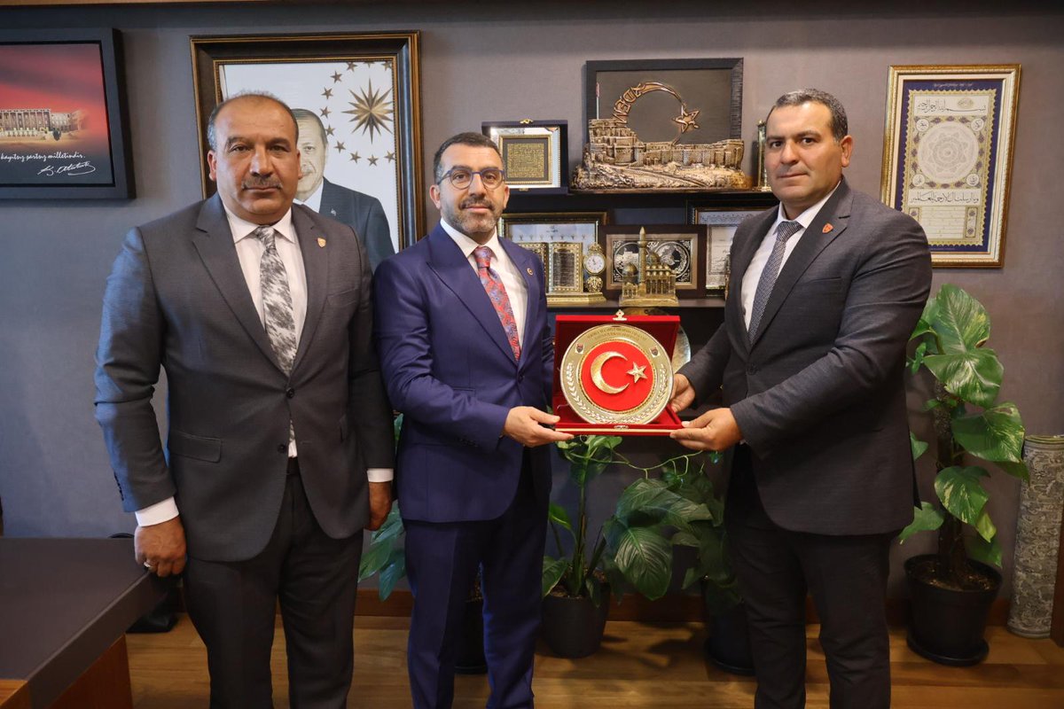 Bugün <a href="/TBMMresmi/">TBMM</a> de <a href="/TmsyGaziler/">T.M.S.Y GAZİ SAYILMAYANLAR</a> başkanımız  <a href="/ErtugrlGaziTmsy/">ERTUĞRUL GAZİ DEMİR</a> ve Yönetim Kurulu üyemiz Sn <a href="/Tmsyemin/">Emin Müçük</a>
birlikte <a href="/Akparti/">AK Parti</a> Kars milletvekili 
Sn <a href="/Ademcalkin/">Adem Çalkın</a> ziyaret edilmişir.
Sn <a href="/Ademcalkin/">Adem Çalkın</a> ile <a href="/TmsyGaziler/">T.M.S.Y GAZİ SAYILMAYANLAR</a> vatan evlatlarının Gazilik haklarını için çıkacak Kanun Teklifi ilgili