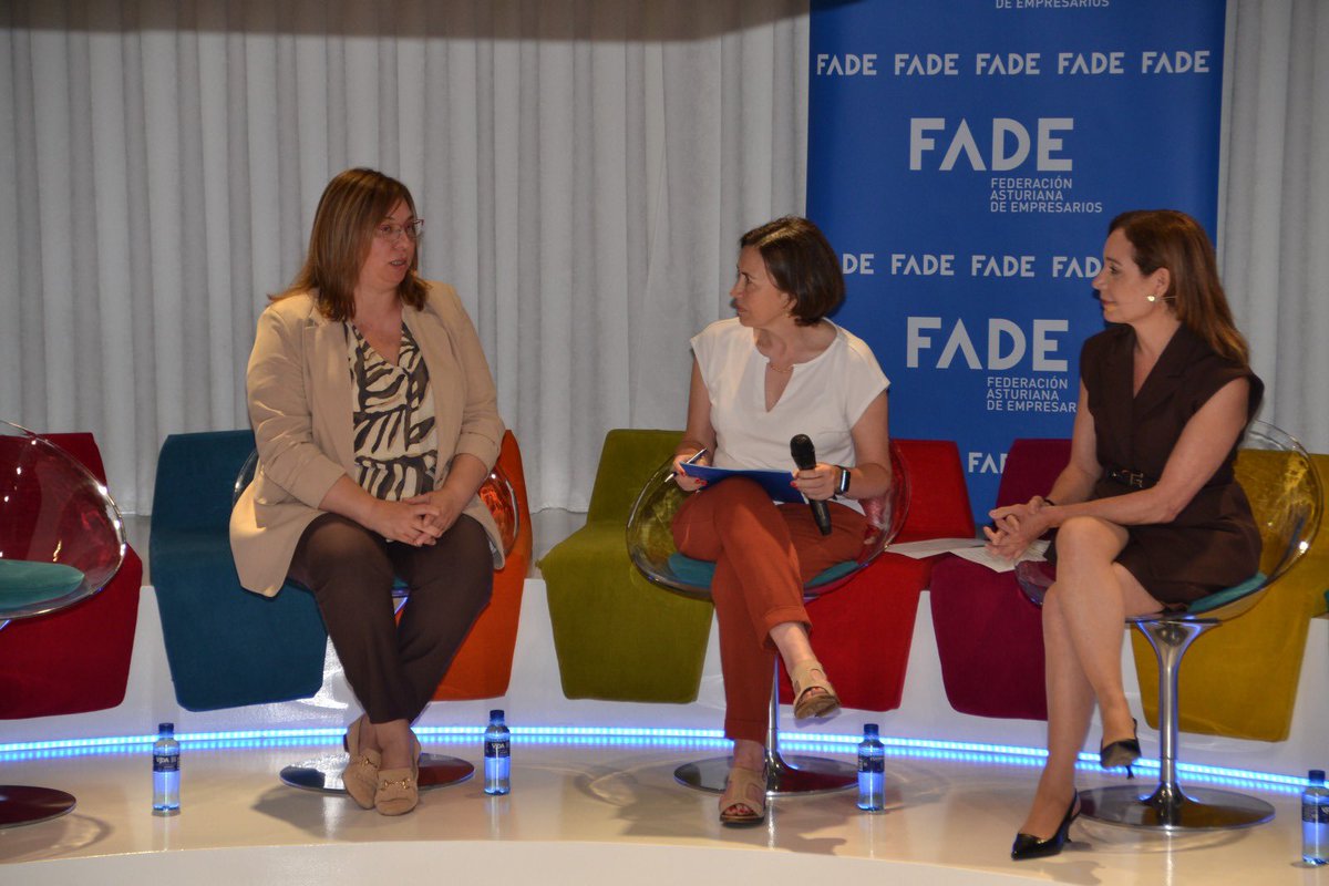 FADE - Empresas de Asturias (@fadeasturias) on Twitter photo 🔵 FADE presenta la guía “El reto del bienestar en el trabajo”, un proyecto donde <a href="/BayerEspana/">Bayer España</a>, <a href="/CRASTURIAS/">Caja Rural Asturias</a>, <a href="/LecheAsturiana/">Central Lechera Asturiana</a>, DuPont, TK Escalator Norte y <a href="/supermasymas/">Supermercados masymas</a> comparten sus buenas prácticas en salud mental.
🧠 Las bajas por salud mental ya suponen el 10% de los casos, 🔵 FADE presenta la guía “El reto del bienestar en el trabajo”, un proyecto donde <a href="/BayerEspana/">Bayer España</a>, <a href="/CRASTURIAS/">Caja Rural Asturias</a>, <a href="/LecheAsturiana/">Central Lechera Asturiana</a>, DuPont, TK Escalator Norte y <a href="/supermasymas/">Supermercados masymas</a> comparten sus buenas prácticas en salud mental.
🧠 Las bajas por salud mental ya suponen el 10% de los casos,
