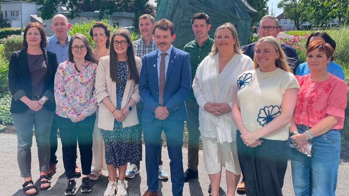A number of our post-primary staff are attending this week’s <a href="/ETBIreland/">ETBI</a> middle leadership summer school in the <a href="/uniofgalway/">Ollscoil na Gaillimhe | University of Galway</a>. They’re pictured here with our Director of Schools Dr Martin Gormley. You can read more here: events.etbi.ie/ETBISummerScho….
#GoFurtherWithDonegalETB