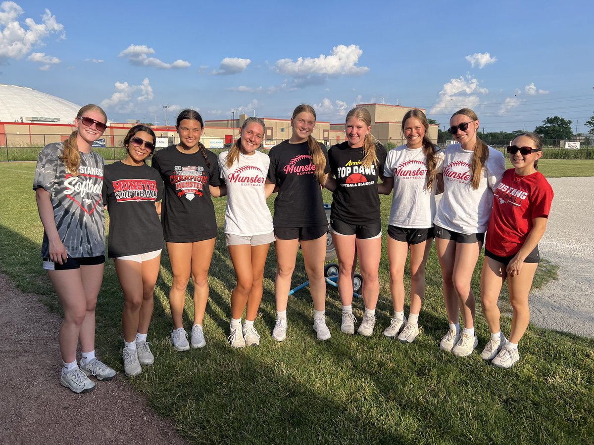 Middle school try outs were underway this week &amp; it’s not possible without the help of our high schoolers. Also, it’s been too long &amp; I missed them 🫶