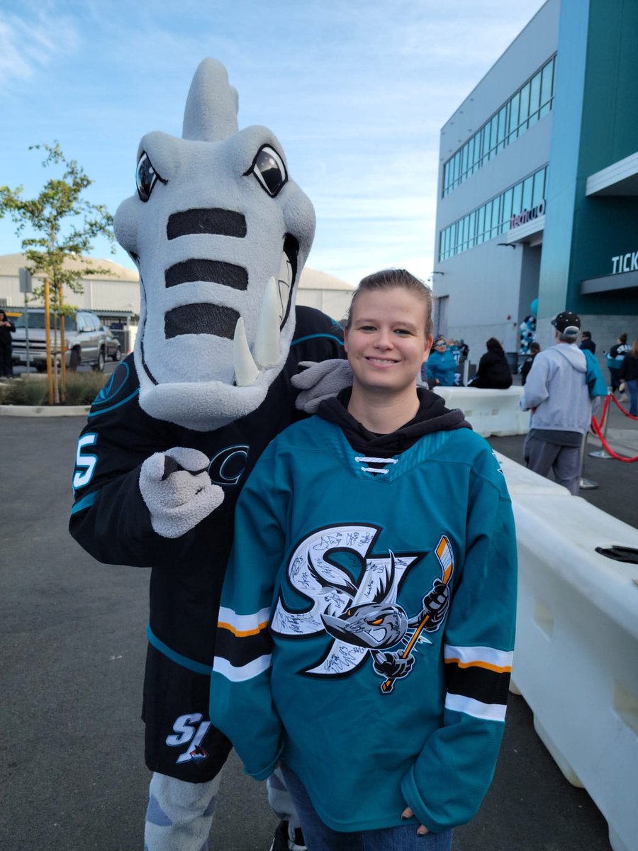 Since yesterday was National Mascot day! And this fish was inducted into the Mascot Hall of Fame! I thought it'd be perfect to congratulate this hardest working fish in the NHL. I truly treasure you <a href="/sjsharkie/">#SJSharkie</a> your a true Gem! So thankful for last 2 times I was in San Jose I got