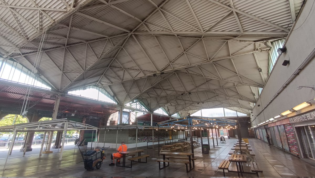 Subtopian tweet media