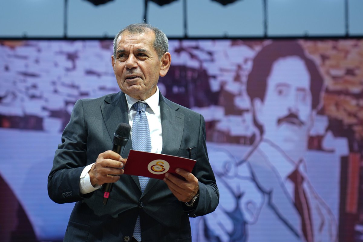 Dursun Özbek: "Fenerbahçe 4'üncü yıldızı takmadan, 6'ncı yıldızı takacağımıza inanıyorum"