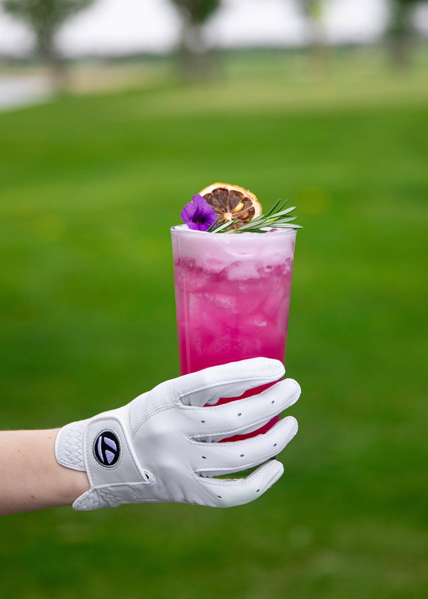 Cocktail o’clock? Always.

Say hello to THE FIZZ – our newest summer sip.
Light, lively, and perfectly frothy.
A refreshing blend with floral notes, a hint of berry, and a splash of fizz.

Now pouring at the Club! 🌸

#TheWascana #WascanaLife
