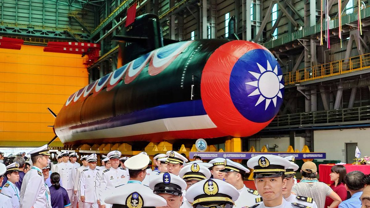 ⚡️🇹🇼 Taiwan’s first homegrown submarine, Narwhal, has completed its maiden sea trial off Kaohsiung. Backed by U.S. and U.K. tech, the $1.67B vessel is the first of 8 planned subs by 2027. Next up: underwater testing before deployment. #Taiwan #Submarine #IndigenousDefense
