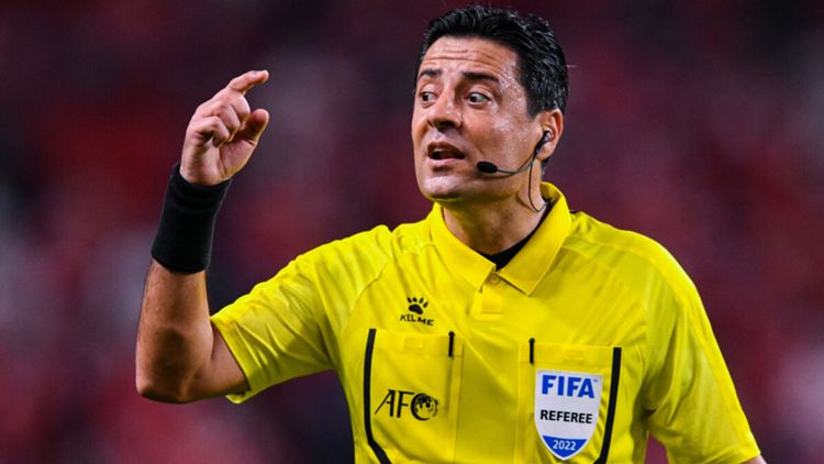 PlanetaBoca's tweet photo. 👤 ALIREZA FAGHANI será el árbitro de Boca vs. Bayern Munich.

🇮🇷 Tiene 47 años y es iraní. https://t.co/oQmpEsQejJ