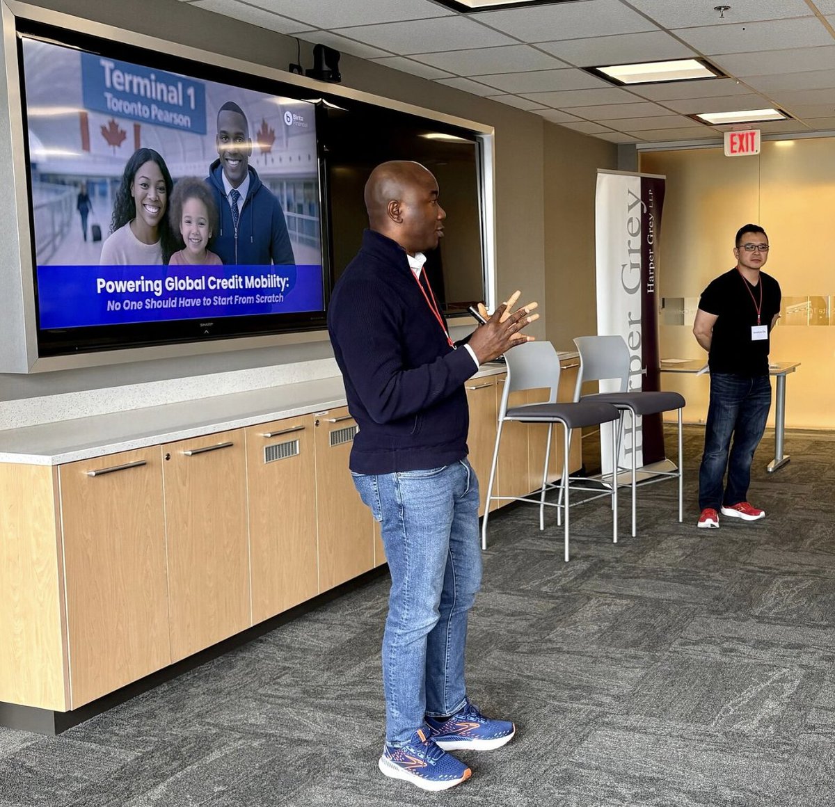 Our Forum @ Speed pitch event had engaging presentations from VEGAIN Nutrition, Simply Sweet Games, Binta Financial, Xpress Select and GroundedAI. Smaller group enabled good discussions for building founder-investor relationships! Join Septembers: angelforum.ca/event