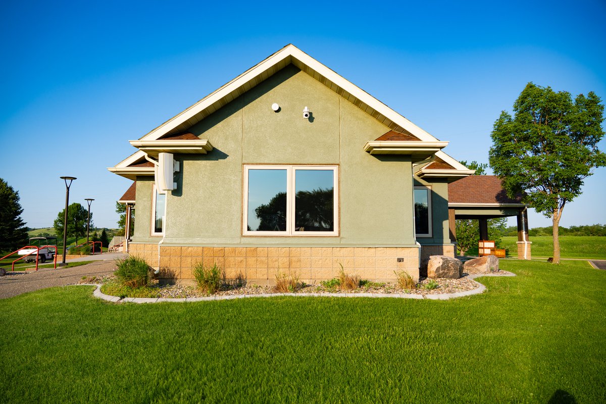 HeritageExt's tweet photo. A bold, timeless refresh with Vesta Aged Walnut steel siding, LP Smartside in Tahoe, Willow Green paint, and beige windows. Every detail—from bump-outs to soffits—shows off intentional design and lasting quality. Let’s reimagine your exterior. #SteelSiding #LPsmartside https://t.co/y9kIGv0Ap2