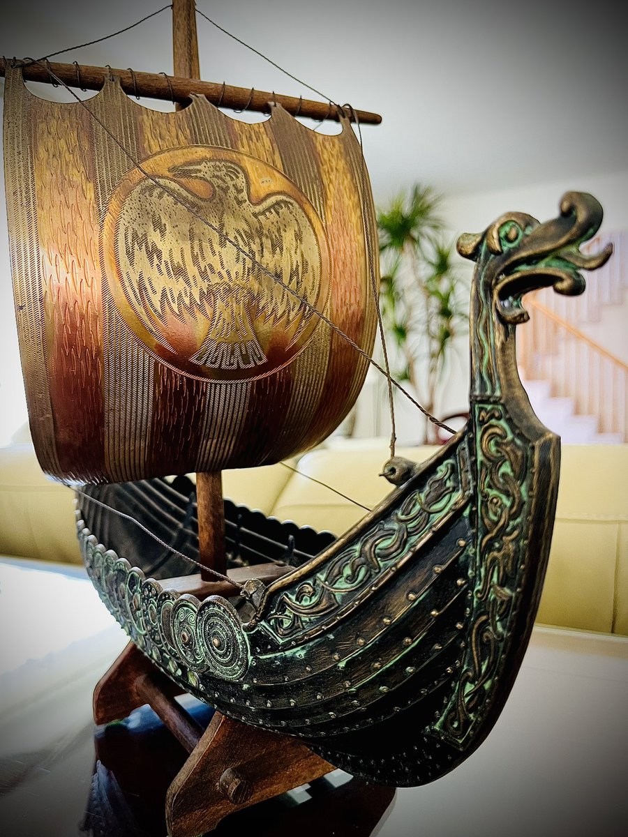 Saw this cool vikingeskib at a customer’s house!