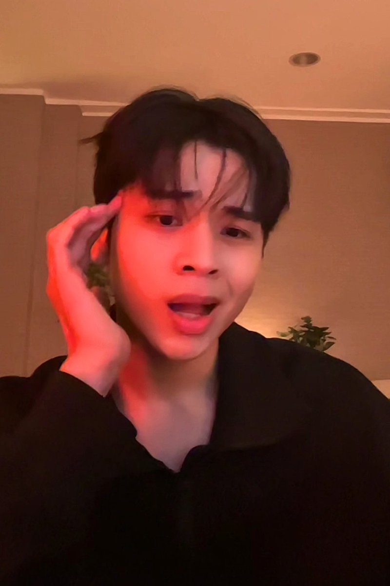 an image you can hear

"what? kahel is orange?"
"ang alam ko lang ponkan."

#HORI7ON #호라이즌 #hori7on_vinci 
<a href="/HORI7ON_twt/">HORI7ON member</a> <a href="/HORI7ONofficial/">HORI7ONofficial</a>