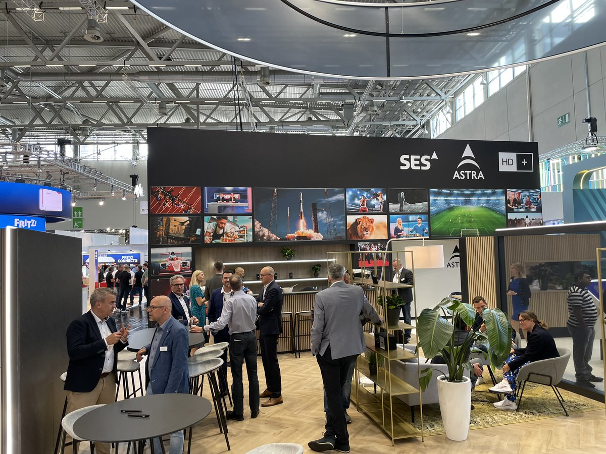 SES_Satellites's tweet photo. We've had a fantastic time at #ANGACOM earlier this month! ✅
From showcasing our latest Media solutions and innovations together with @hdplus_official to connecting with broadcasters, manufacturers, and partners... it was a busy and insightful few days in Cologne.
Huge thanks to everyone who stopped by our stand, joined our demos, and attended our expert sessions. See you next time! 👋
#ANGACOM2025