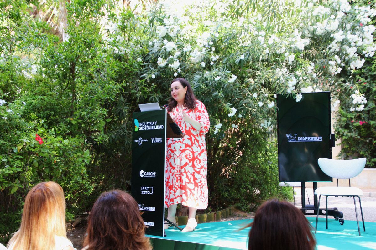 Grupo Disfrimur (@grupodisfrimur) on Twitter photo Hoy participamos en la jornada “Industria y sostenibilidad: Mujeres que lideran el cambio” en la Región de Murcia. Inspiradora ponencia de Mari Cruz Ferreira Costa y un gran espacio para compartir iniciativas. Gracias a <a href="/AmbientalRM/">Consejería M. Ambiente, Univ., Invest. y Mar Menor</a> y @BusinessWomenRM💚🌍 Hoy participamos en la jornada “Industria y sostenibilidad: Mujeres que lideran el cambio” en la Región de Murcia. Inspiradora ponencia de Mari Cruz Ferreira Costa y un gran espacio para compartir iniciativas. Gracias a <a href="/AmbientalRM/">Consejería M. Ambiente, Univ., Invest. y Mar Menor</a> y @BusinessWomenRM💚🌍