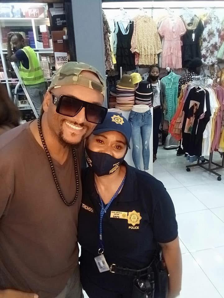 AthlendaM's tweet image. SAPS is calling on a female foreign national calling herself Khosi Thomson to stop posing as a police officer. SAPS confirms that the clothing in these pictures is not state issued uniform and she is not attached to the JHB Central Police Station. Investigation underway