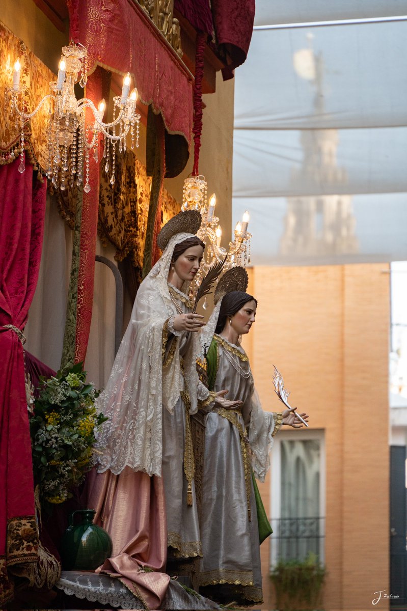 Sevilla en vísperas. Recuerdos del pasado año.