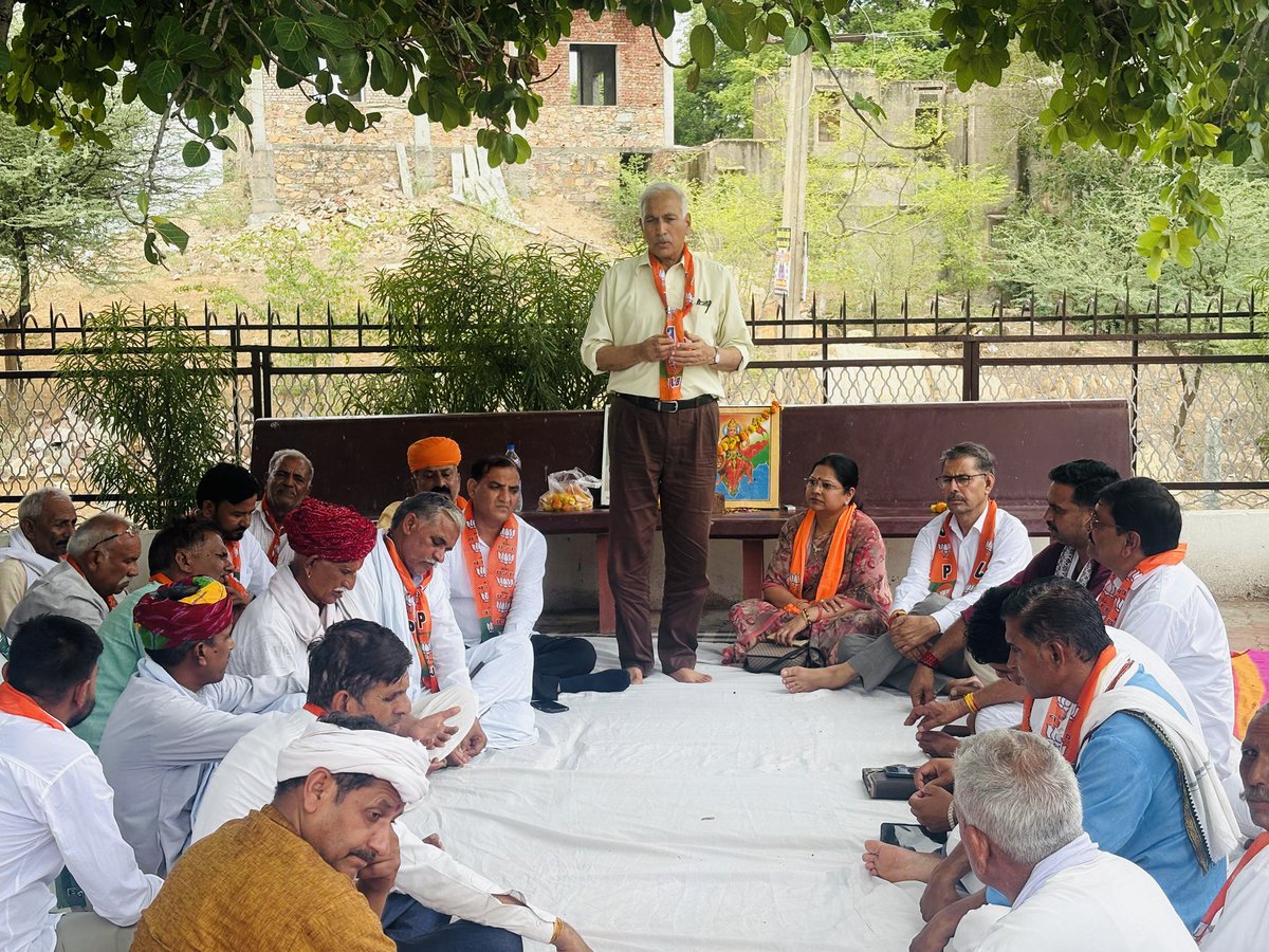 cmohan0411's tweet photo. इस अवसर पर मोदी सरकार की जनकल्याणकारी योजनाओं और सुशासन की रूपरेखा को प्रभावशाली ढंग से प्रस्तुत किया।
मोदी सरकार के 11 साल निकले "बेमिसाल"
कल्याणकारी योजनाएं लाई "अमृत काल"
जय हिंद जय भारत 🇮🇳
#ViksitBharat2047
#ModiAt11 https://t.co/gqoCc8tptL