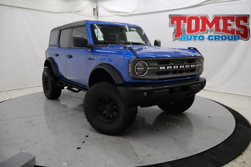 This certified pre-owned 2024 Bronco Big Bend might just be our lot's best kept secret–and we're ready to spill; Come take this bad boy for a spin and, if you can't live without it, we'll take $14,000 off MSRP to get the keys in your hand TODAY! Hurry in!
